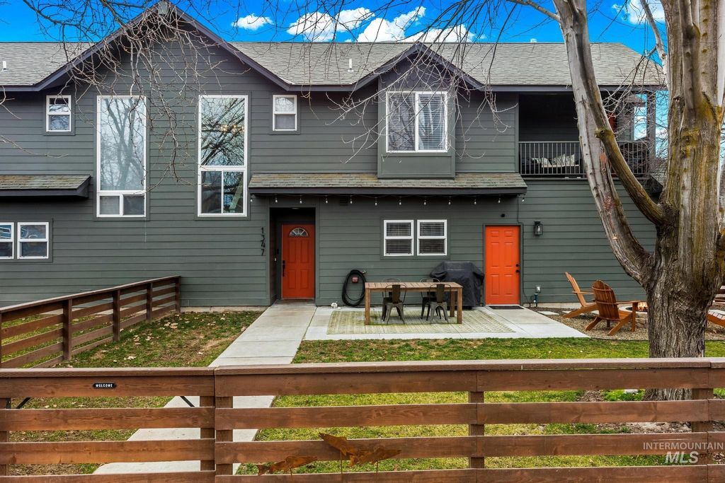 Photo of 1347 W Highland St, Boise, ID 83706 (MLS # 98976260)