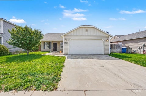 Photo of 3004 Stone Creek St, Caldwell, ID 83605 (MLS # 98999972)