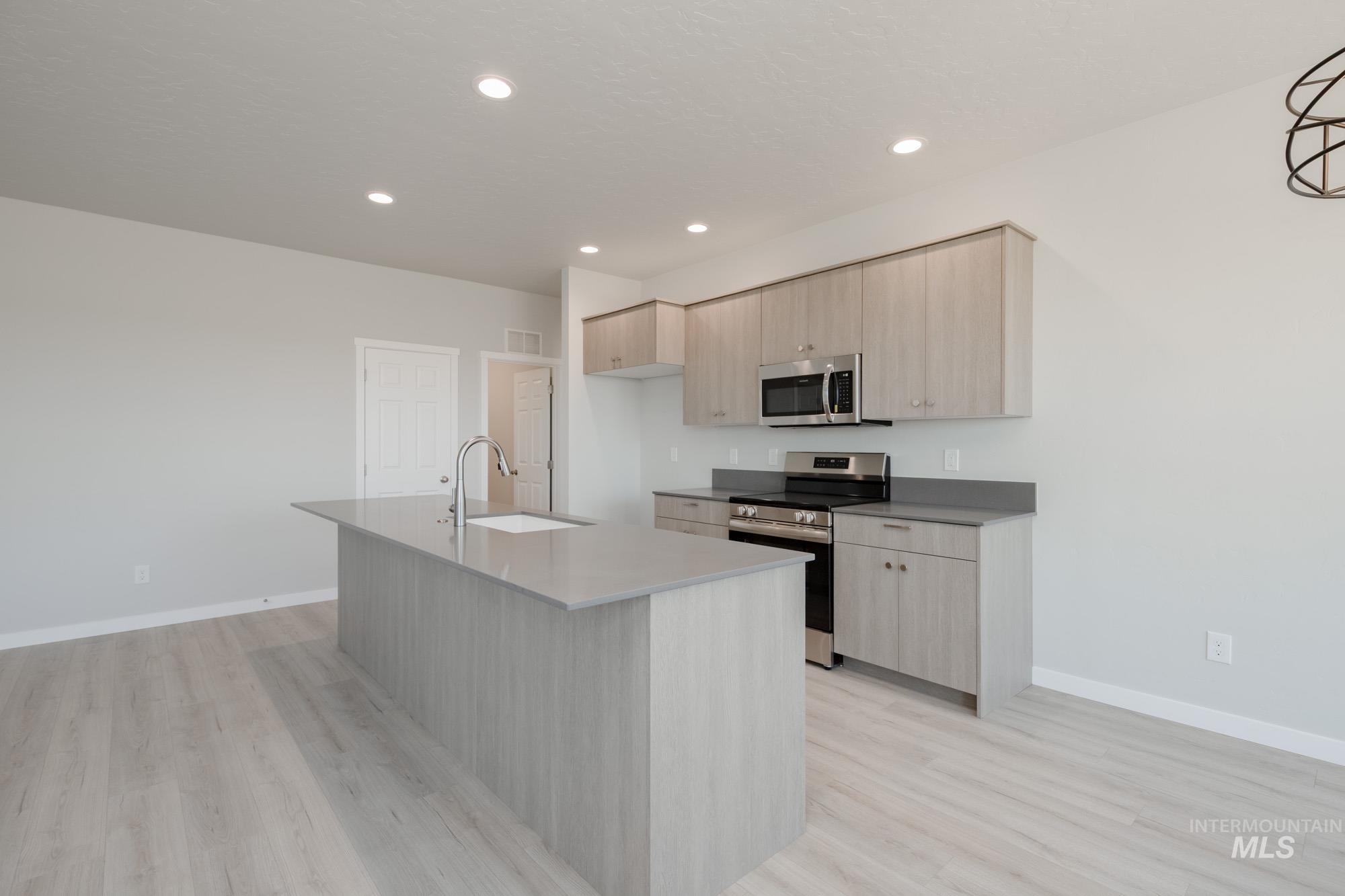 2922 N Arroyo Vista Way