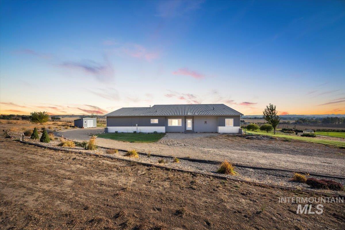 26903 Bird Haven Ct, Wilder, Idaho image 1