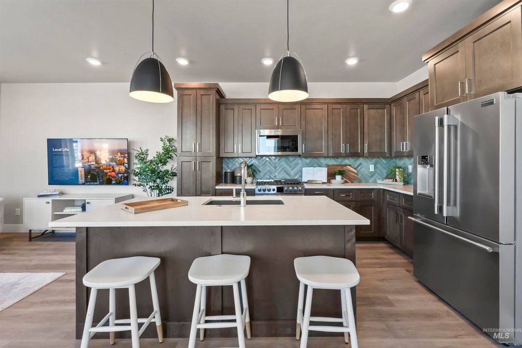 Photo of 124 S Koyukuk Ln, Star, ID 83669 (MLS # 98971709)