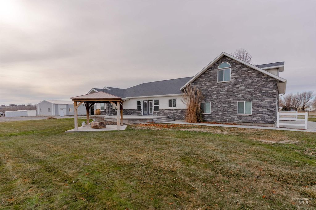 Photo of 363 Grandview Dr N Dr, Twin Falls, ID 83301 (MLS # 98969205)