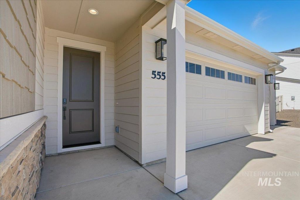 Photo of 555 Thurso Ln, Middleton, ID 83644 (MLS # 98966099)