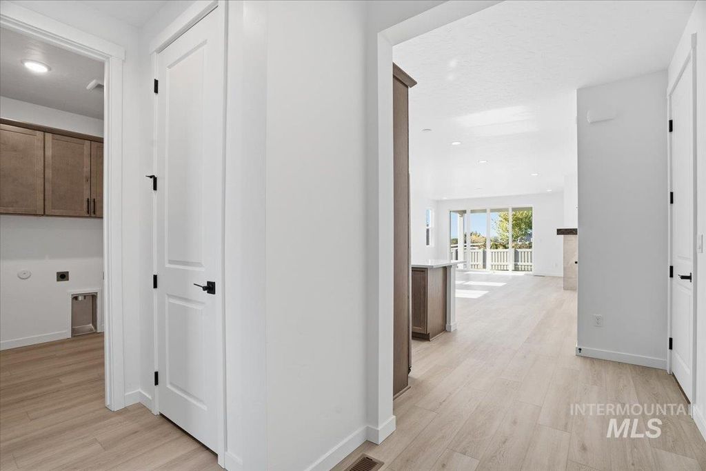 Photo of 555 Thurso Ln, Middleton, ID 83644 (MLS # 98966099)