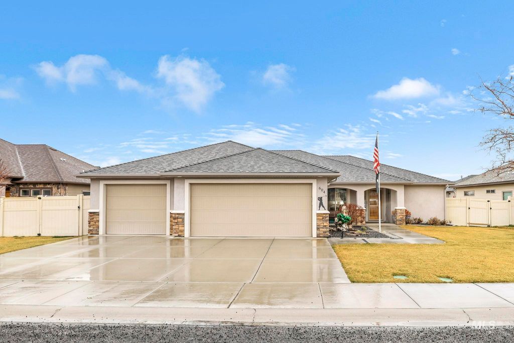 Photo of 604 Reese Road, Twin Falls, ID 83301 (MLS # 98975913)