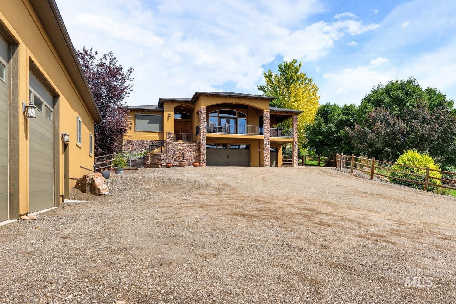 7464 Zenith Lane