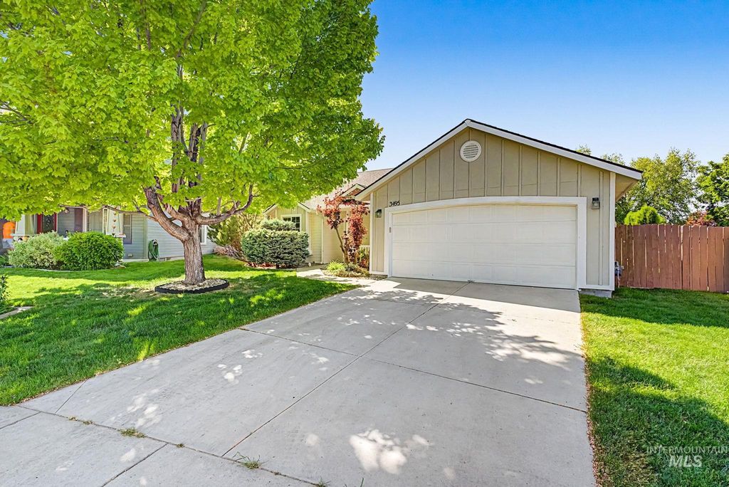 Photo of 3495 Lezana AVE, Meridian, ID 83642 (MLS # 98985844)