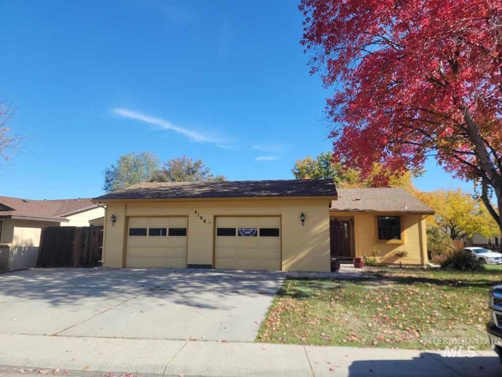Photo of 4198 N Oxbow Way, Boise, ID 83713 (MLS # 98966973)