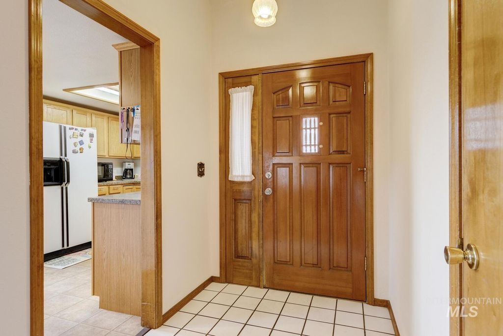 Photo of 4198 N Oxbow Way, Boise, ID 83713 (MLS # 98966973)