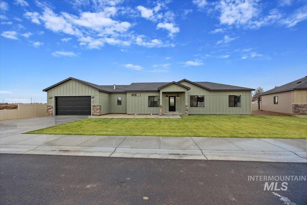 Photo of 1108 Bronze Drive, Rupert, ID 83350 (MLS # 98970393)