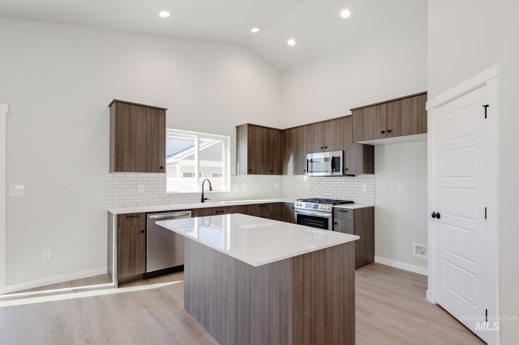 Photo of 2451 N Silver Wolf Ave, Star, ID 83669 (MLS # 98965838)