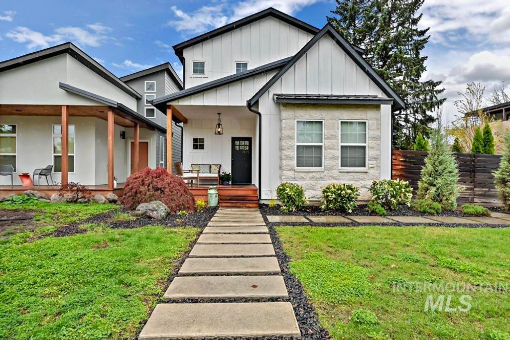 Photo of 1825 N 30th Street, Boise, ID 83703 (MLS # 98983033)