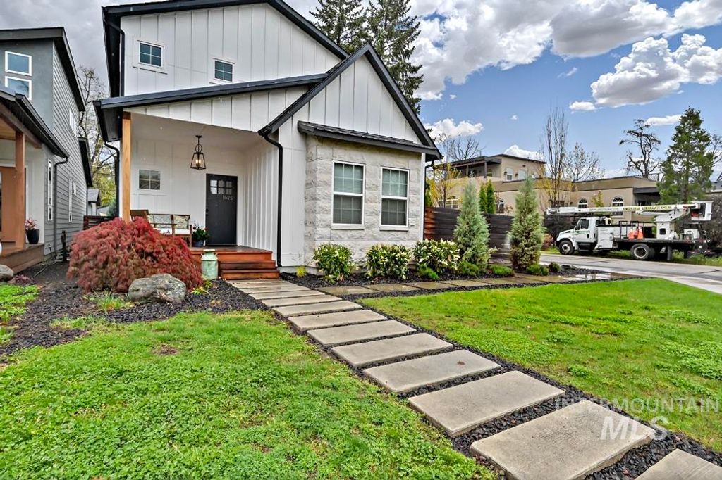 Photo of 1825 N 30th Street, Boise, ID 83703 (MLS # 98983033)