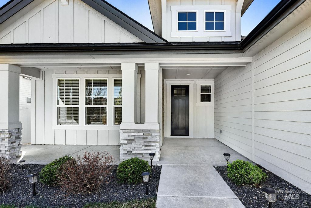 Photo of 1457 W Gainsboro St, Kuna, ID 83634 (MLS # 98978771)