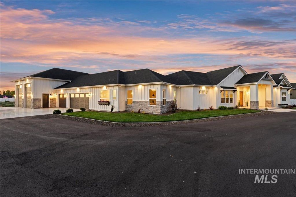 Photo of 16876 Spring Meadow Dr, Caldwell, ID 83607 (MLS # 98994180)