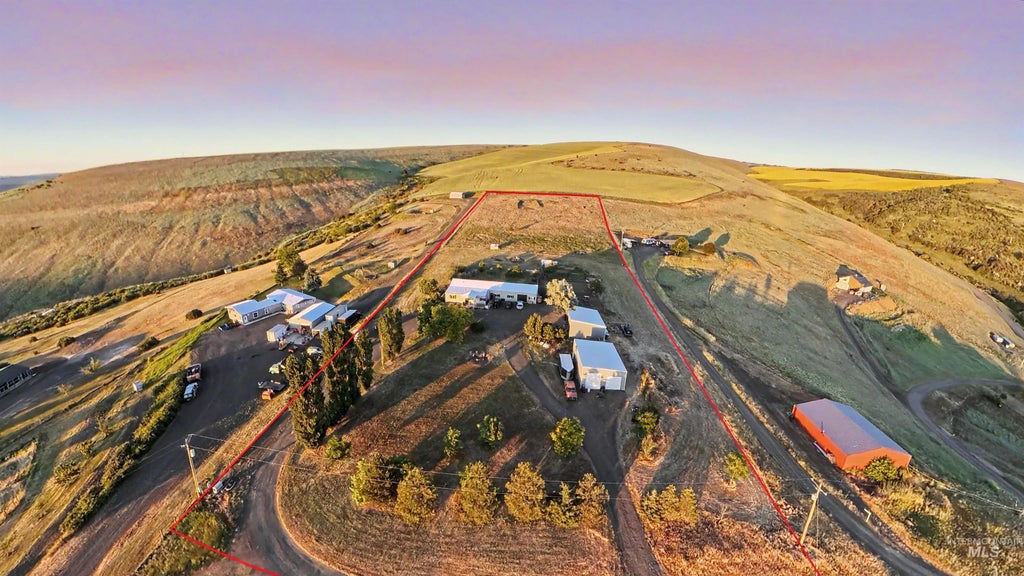 Photo of 31761 Lonesome Hollow Ln, Lapwai, ID 83540 (MLS # 98989640)