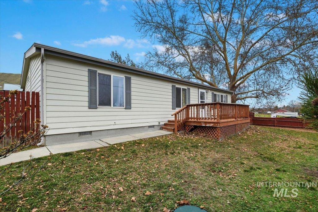 Photo of 139 E South Slope Rd, Emmett, ID 83617 (MLS # 98969429)