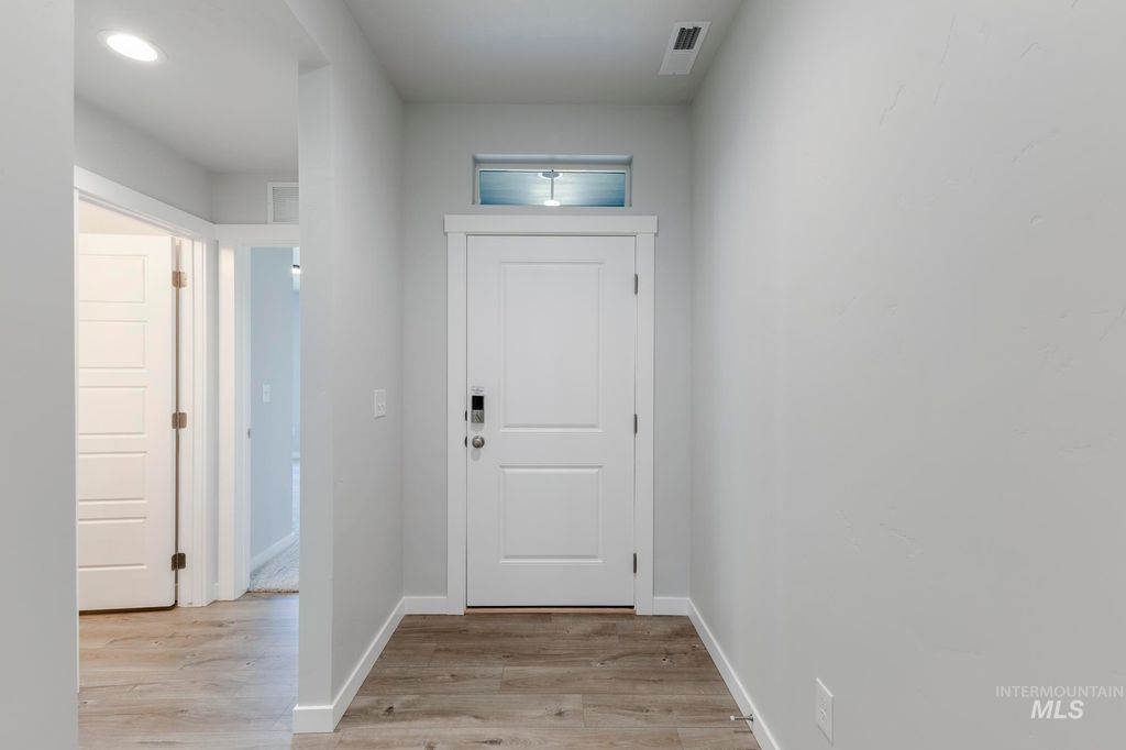 Photo of 5326 E Phelps Lake Dr, Nampa, ID 83687 (MLS # 98979913)