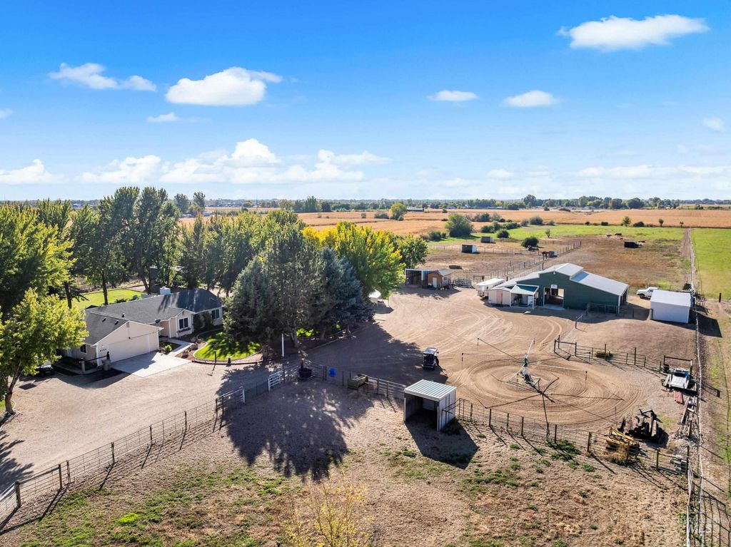 Photo of 6095 Stump Ln, Star, ID 83669 (MLS # 98964345)