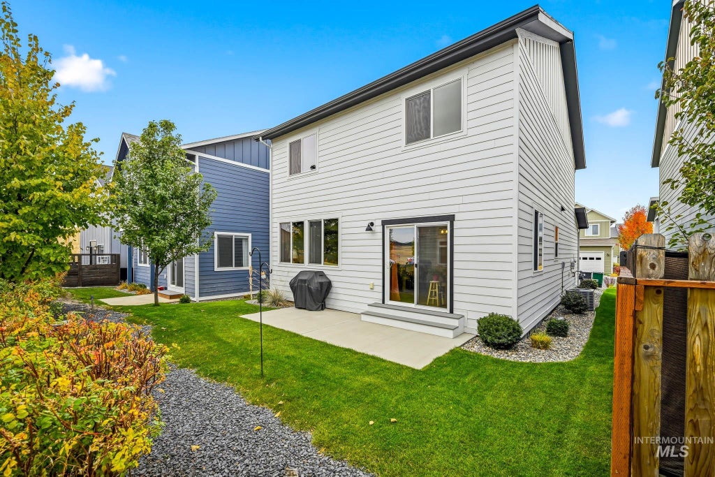 Photo of 1378 Indian Hills Drive, Moscow, ID 83843 (MLS # 99004178)
