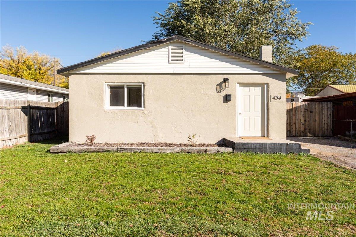 454 Pershing Ave
