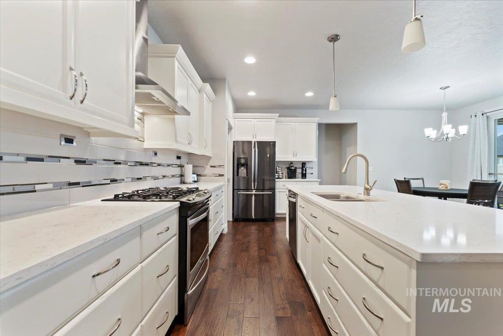 Photo of 18588 Matterhorn Ave, Nampa, ID 83687 (MLS # 98971118)