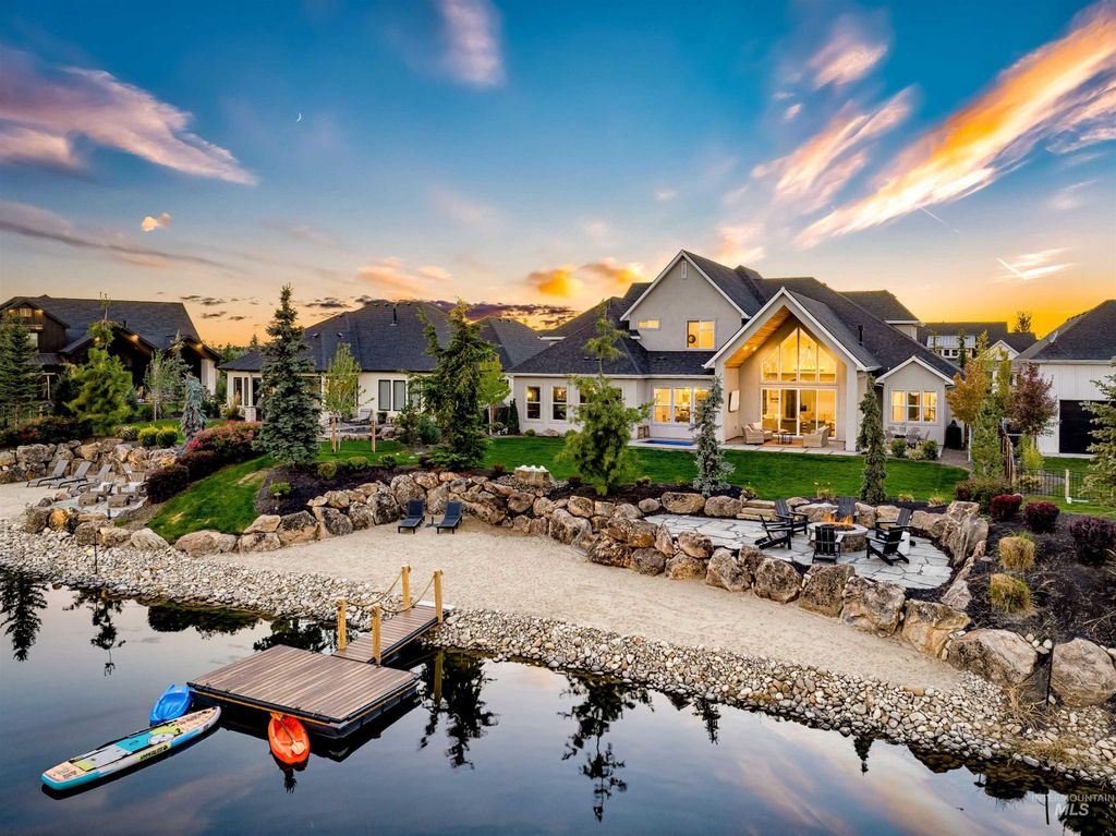 Photo of 976 N Morehouse Ave, Eagle, ID 83616 (MLS # 98980876)