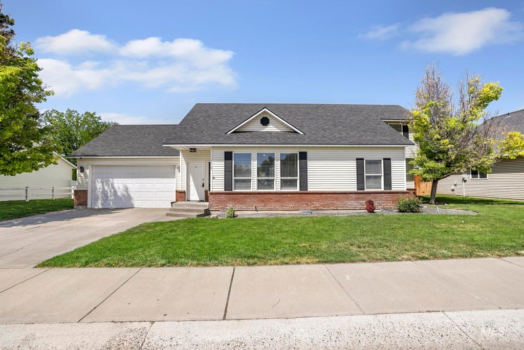 Photo of 1963 Julie Lane, Twin Falls, ID 83301 (MLS # 98985914)