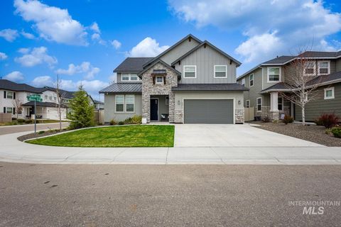 Photo of 5576 S Rosalia Way, Meridian, ID 83642 (MLS # 98979610)