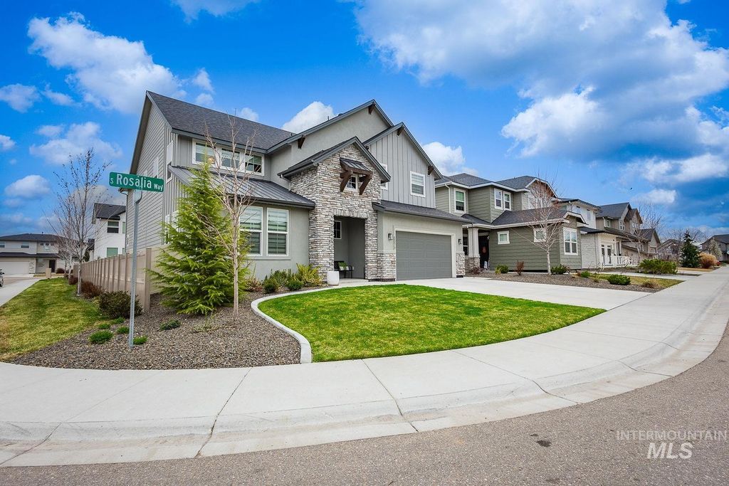 Photo of 5576 S S Rosalia Way, Meridian, ID 83642 (MLS # 98979610)