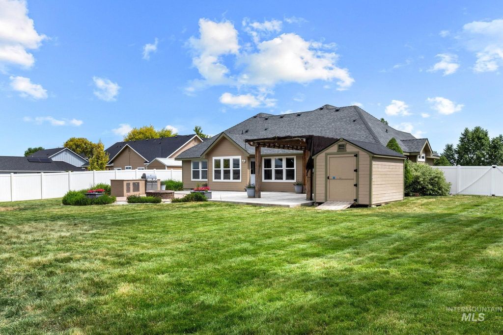 Photo of 14940 Alkmaar St, Caldwell, ID 83607 (MLS # 98991925)