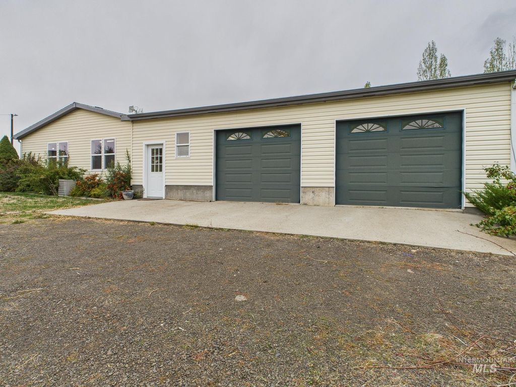 Photo of 523 3rd St, Ferdinand, ID 83526 (MLS # 98964606)