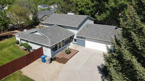 Photo of 11938 W Tioga St, Boise, ID 83709 (MLS # 98984387)