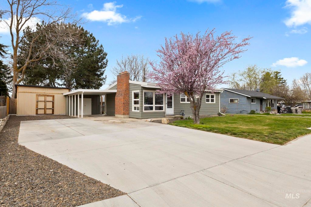 Photo of 1403 N Ohio Avenue, Caldwell, ID 83605 (MLS # 98979142)