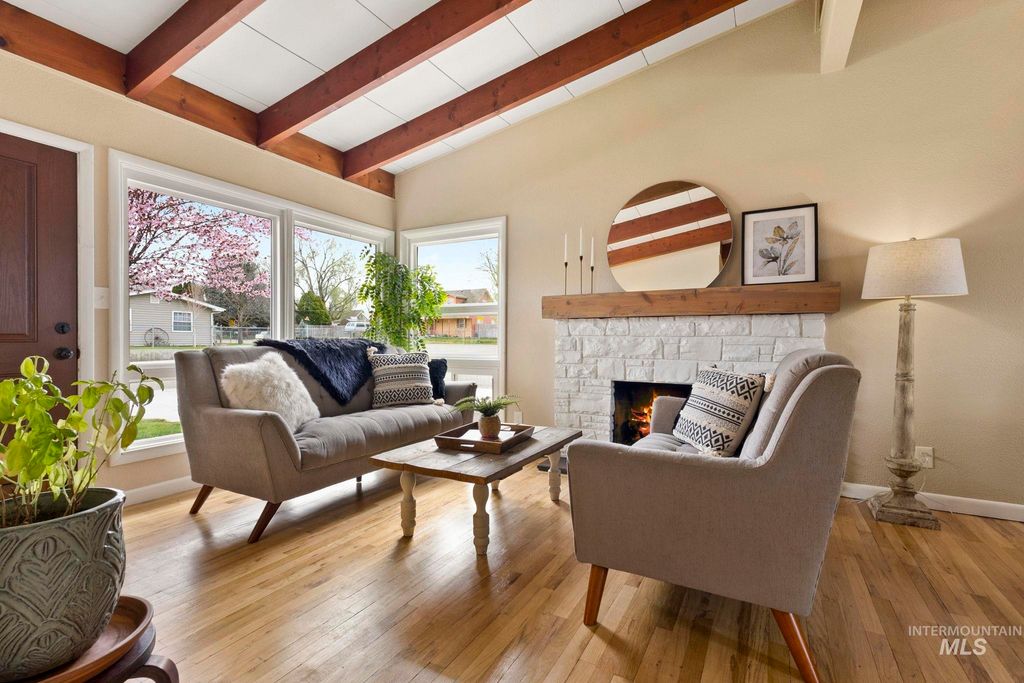 Photo of 1403 N Ohio Avenue, Caldwell, ID 83605 (MLS # 98979142)