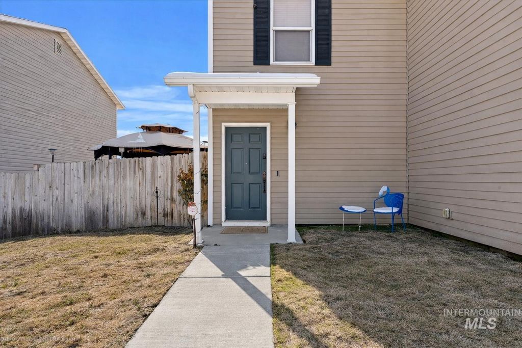 Photo of 14057 Santa Cruz St, Caldwell, ID 83605 (MLS # 98972808)