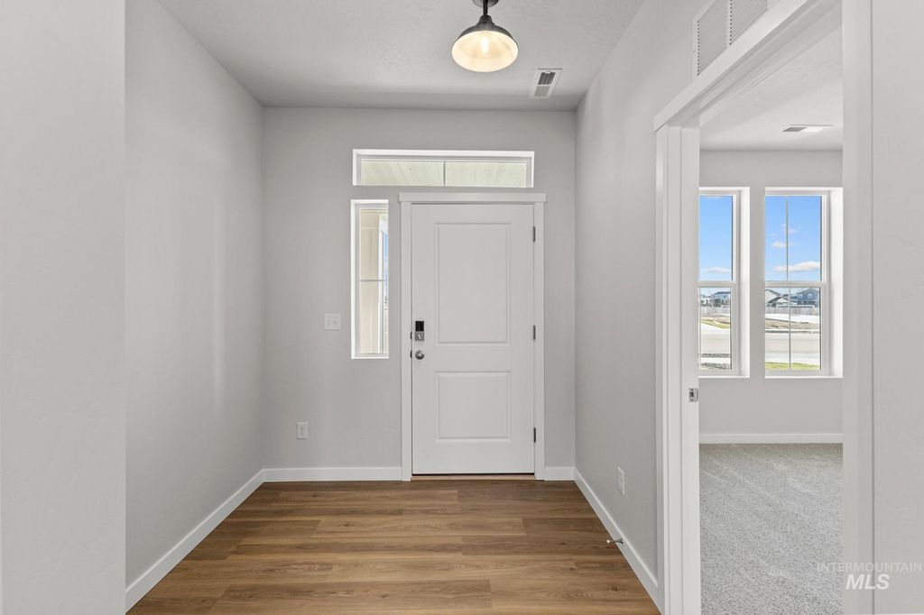 Photo of 1077 Woods Bog Ave, Middleton, ID 83644 (MLS # 98970088)