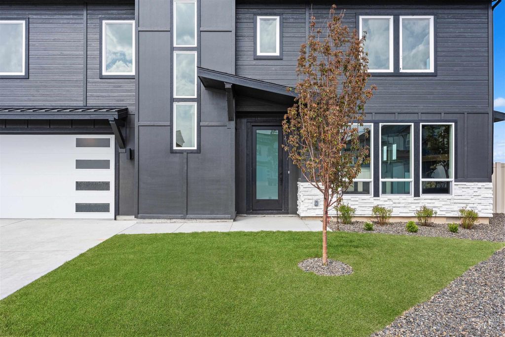 Photo of 2709 W Gidran Ct, Meridian, ID 83642 (MLS # 98983270)