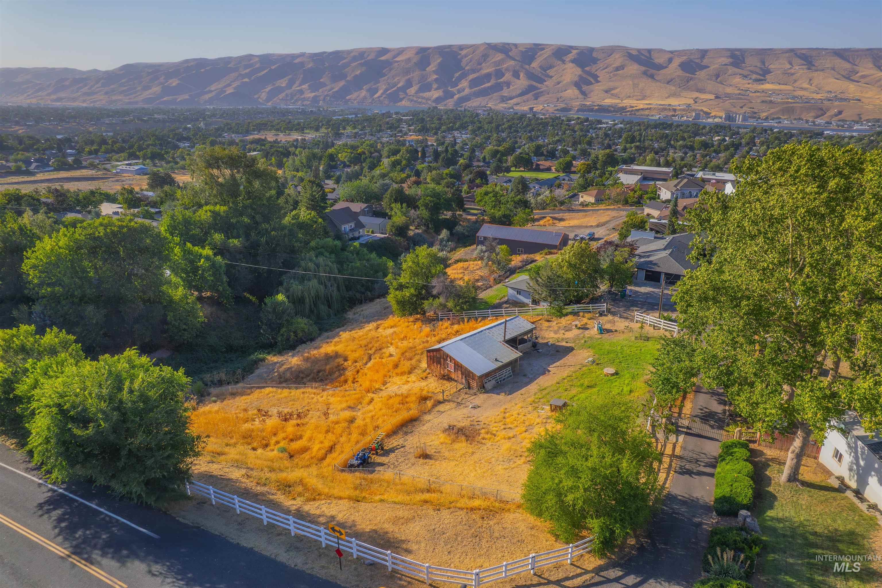 Bird's eye view of a mountainous background