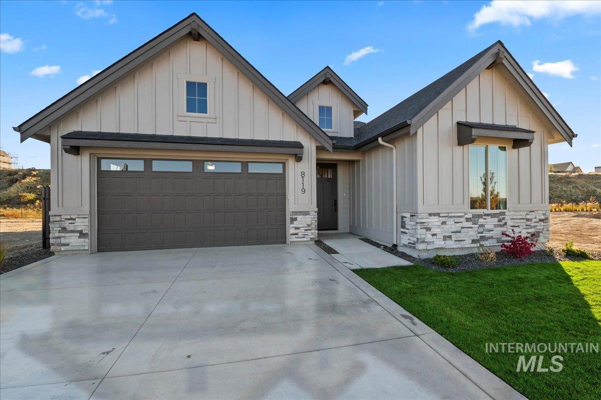 8119 W Show Horse Ct