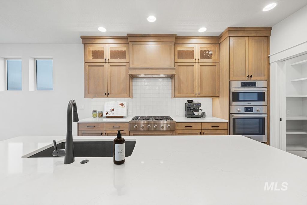 Photo of 7040 S Palatino Ave, Meridian, ID 83642 (MLS # 98973283)