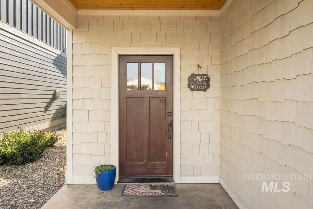 Photo of 1209 Wiltshire Dr, Moscow, ID 83843 (MLS # 98963297)