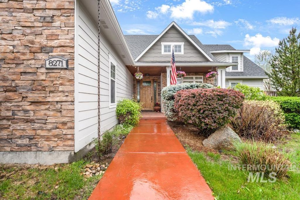 Photo of 8271 Washoe Rd, Fruitland, ID 83619 (MLS # 98984724)