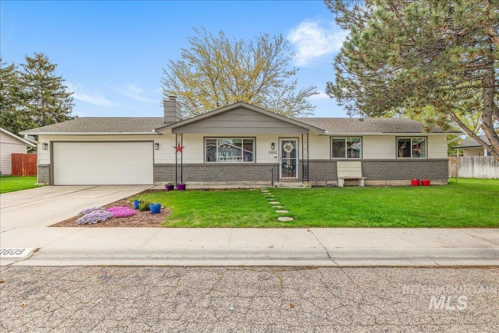 Photo of 10809 W Hinsdale St, Boise, ID 83713 (MLS # 98982652)