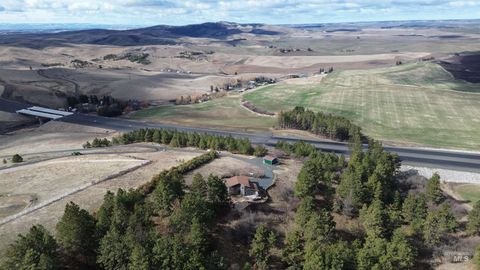 Photo of 1096 Eid Rd, Moscow, ID 83843 (MLS # 98940462)