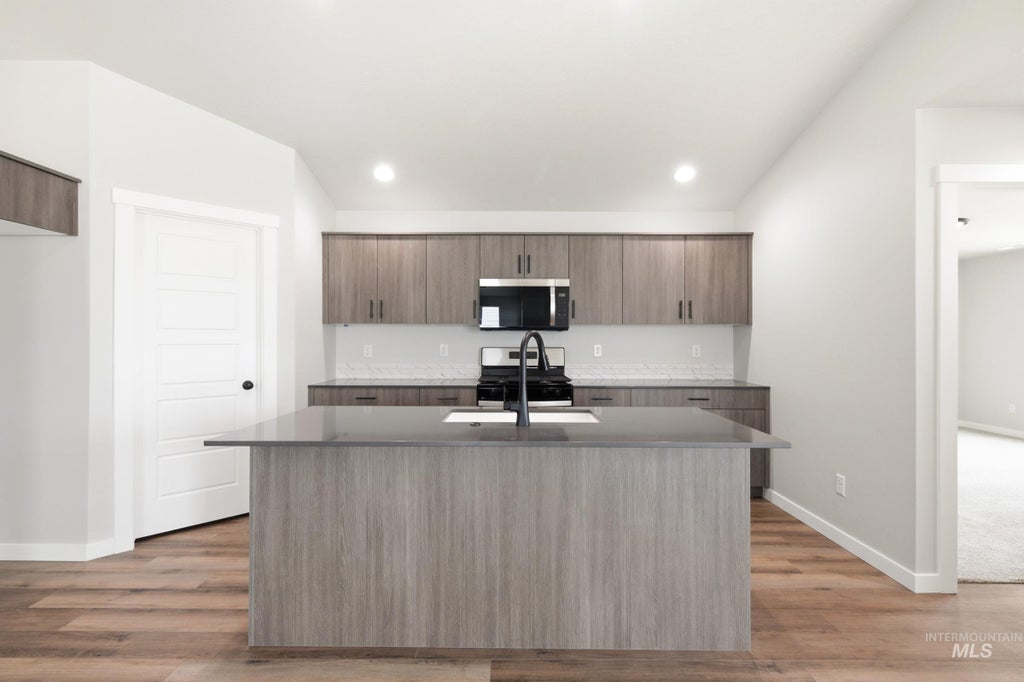 Photo of 18462 N Calla Lily Ave, Nampa, ID 83687 (MLS # 98996980)