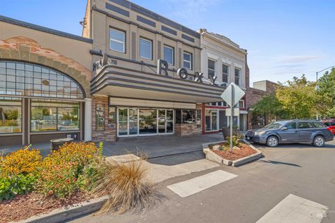 Photo of 714 Main Street, Lewiston, ID 83501 (MLS # 98958967)