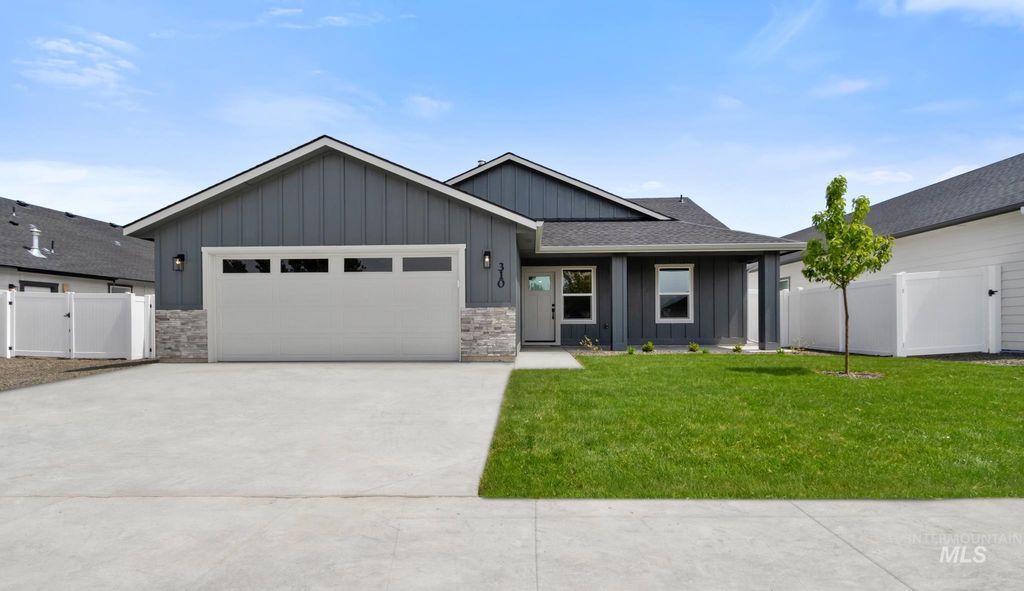 Photo of 310 N 11th. St, Parma, ID 83660 (MLS # 98988856)