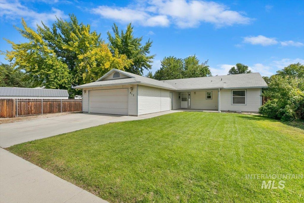 Photo of 612 S Banner Street, Nampa, ID 83686 (MLS # 99000405)