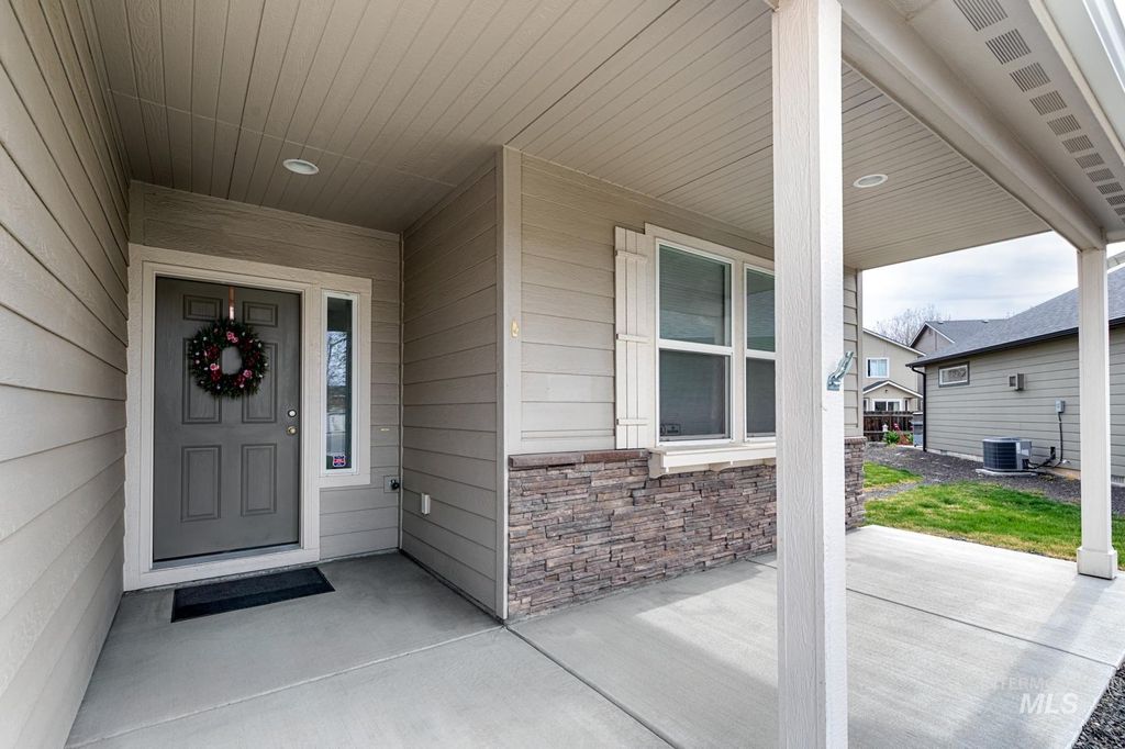 Photo of 10226 W Shelborne Dr, Boise, ID 83709 (MLS # 98980259)